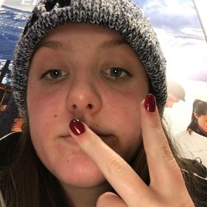 Meet your Posher, Caroline